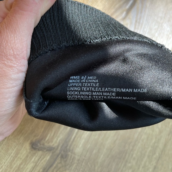 Vera Wang Sock Booties - Picture 4 of 5